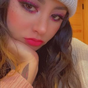 Meet your Posher, Abigail